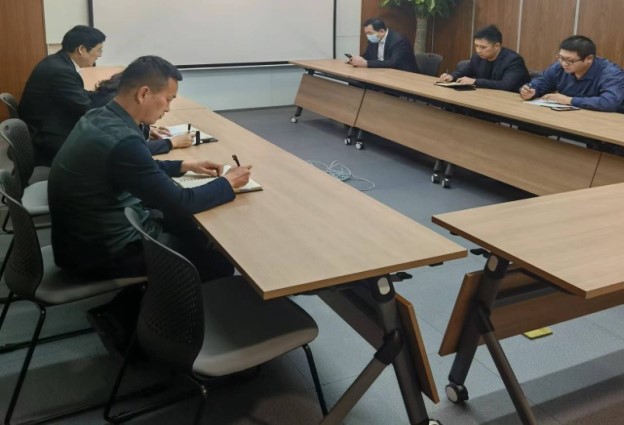 綜合事務(wù)部集中傳達學習二十大報告