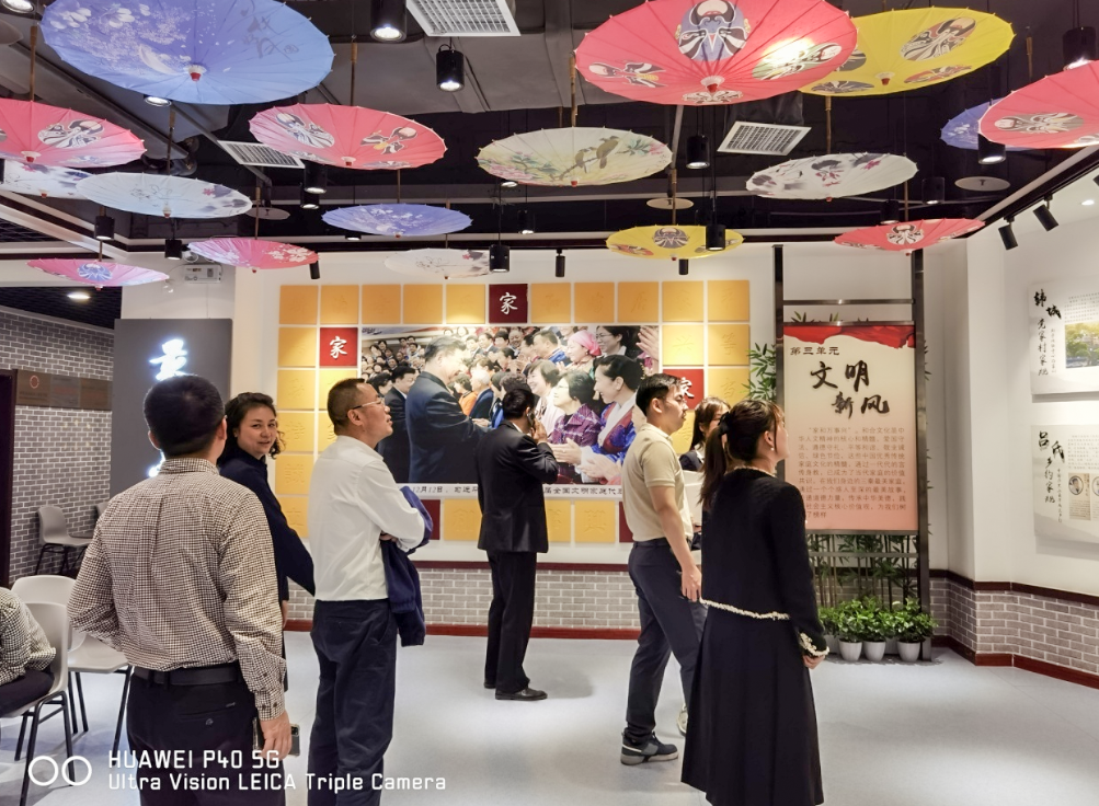 公司固定收益部黨支部、投行業(yè)務(wù)部黨支部、綜合事務(wù)部與金融（產(chǎn)業(yè)）基地保障黨支部開展聯(lián)合黨日活動(dòng)